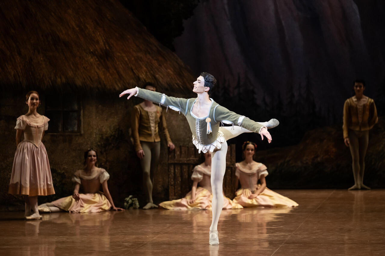 パリ・オペラ座ダンサー・インタビュー：ロレンツォ・レッリ｜チャコット